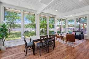 Lakeside Bliss Wonderful Lake Views and Access